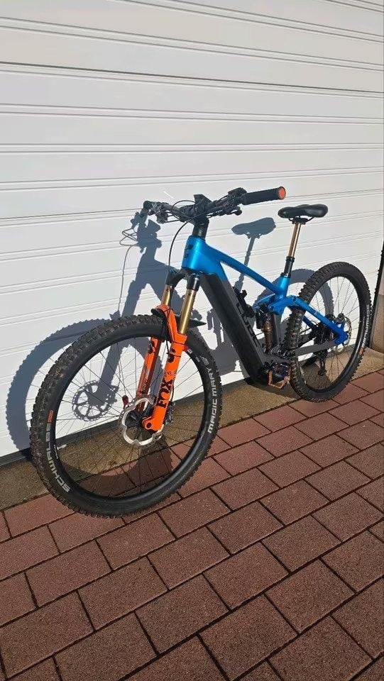 Cube Stereo Hybrid 140 HPC Actionteam – Modelljahr 2022